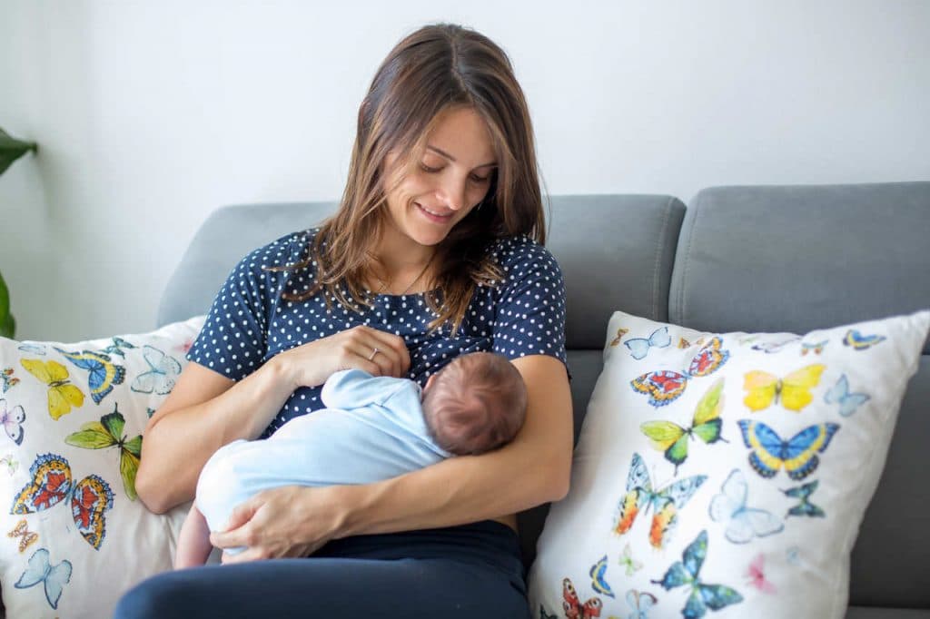 Moeder en baby borstvoeding